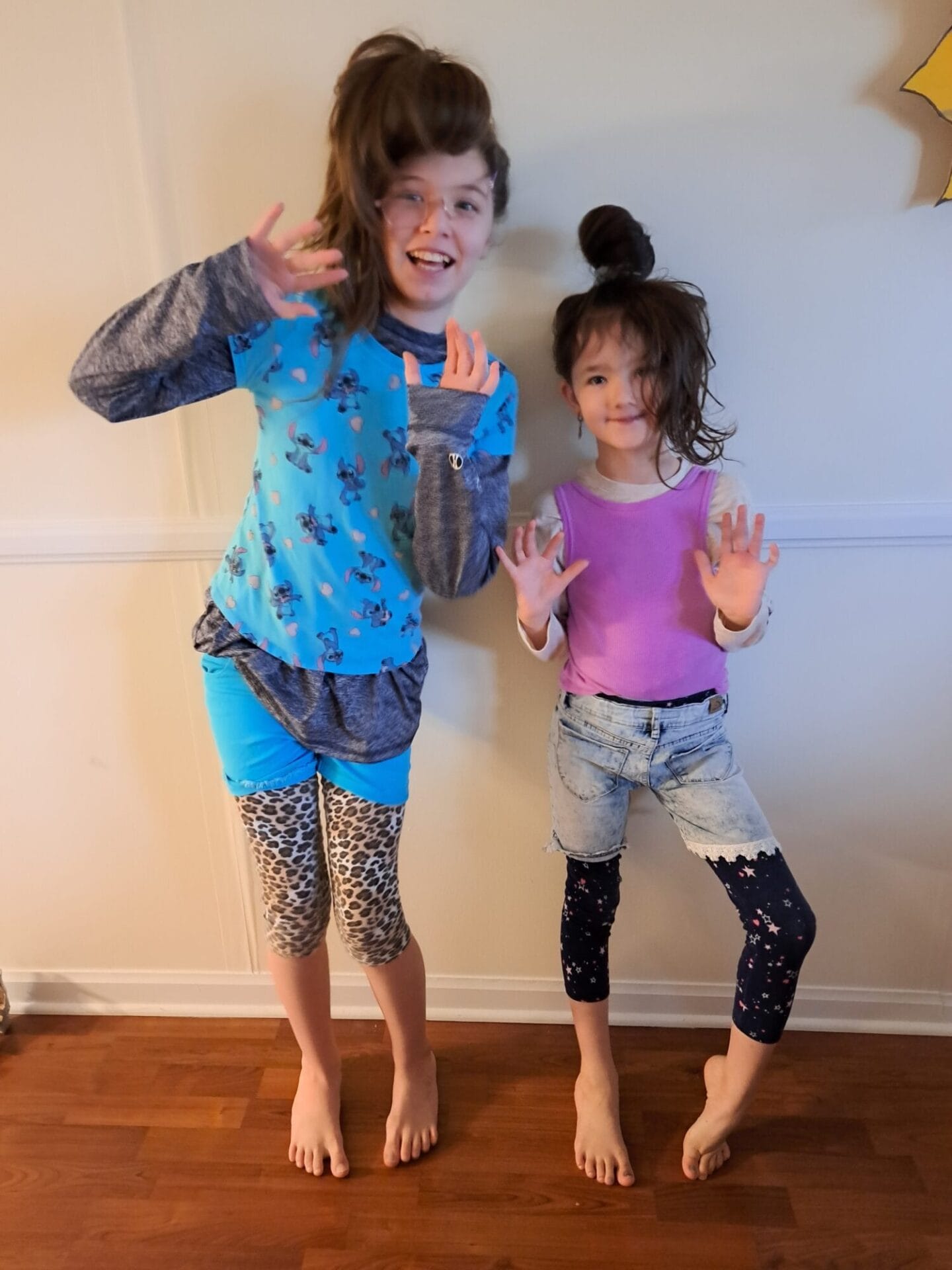 girls with 2000 clothes